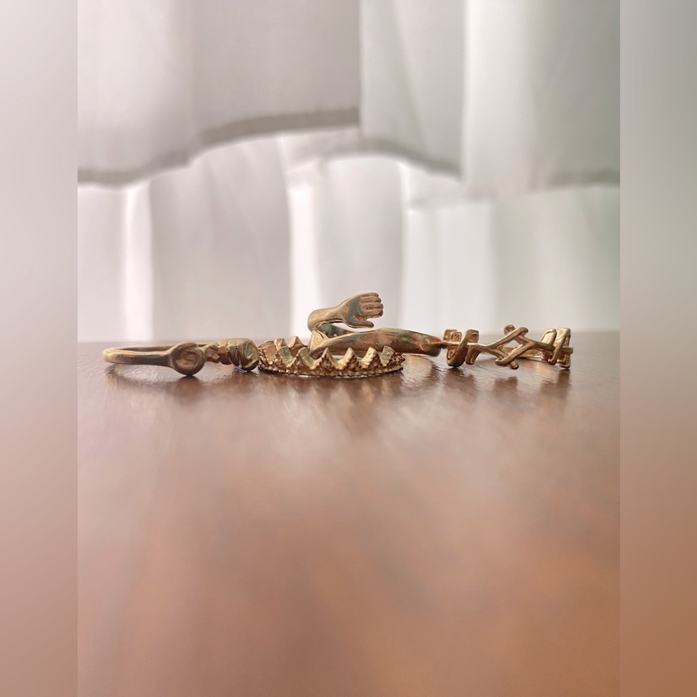 Bundle gold rings!